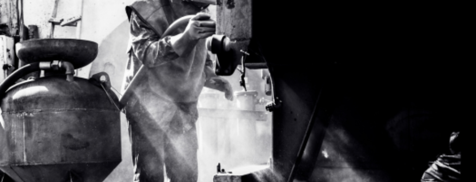  Exploring the World of Industrial Sandblasting: Industries, Applications, and Advantages