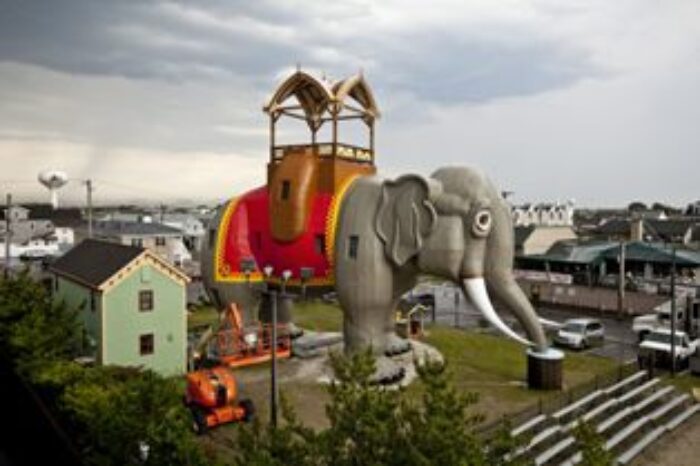  Restoring Lucy, The Worlds Largest Elephant