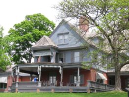 Front view of Teddy Roosevelt's summer retreat in Oyster Bay, NY Historic Restoration