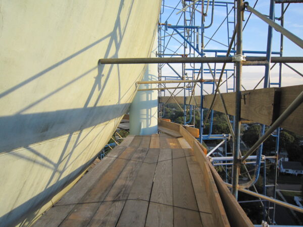  Scaffolding and Containment